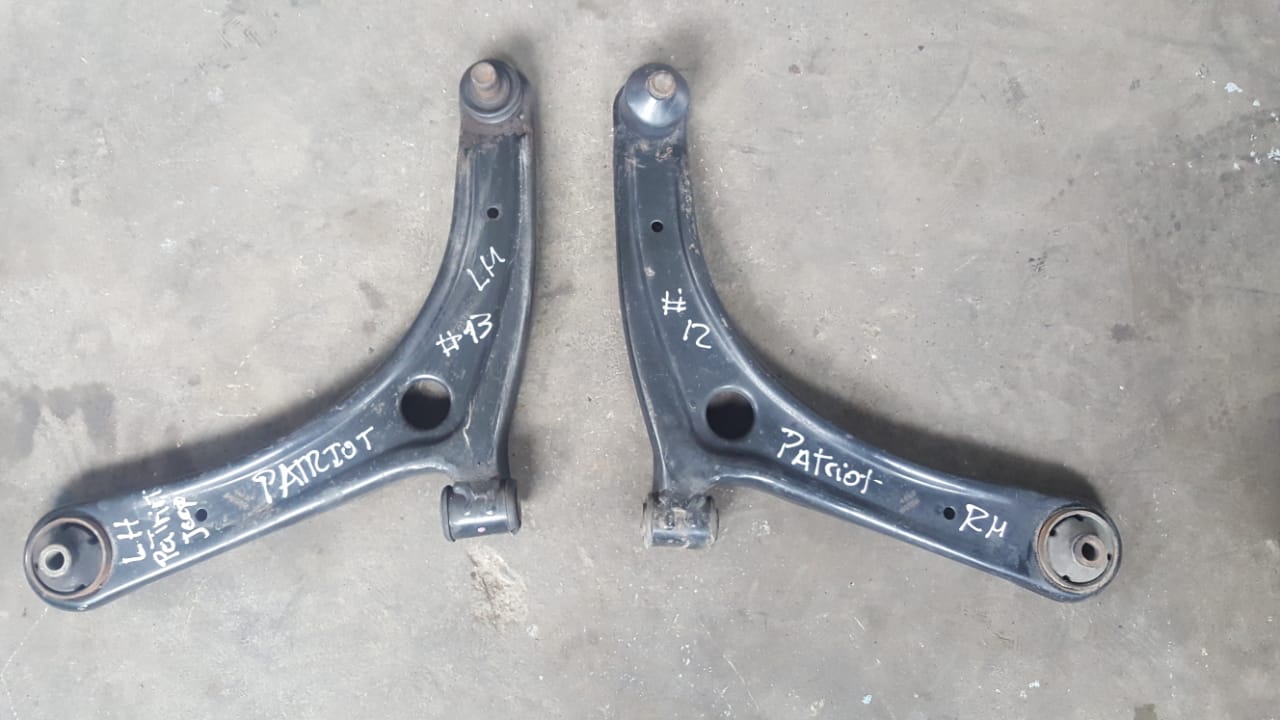 BANDEJAS DELANTERAS JEEP PATRIOT 2007 AL 2018